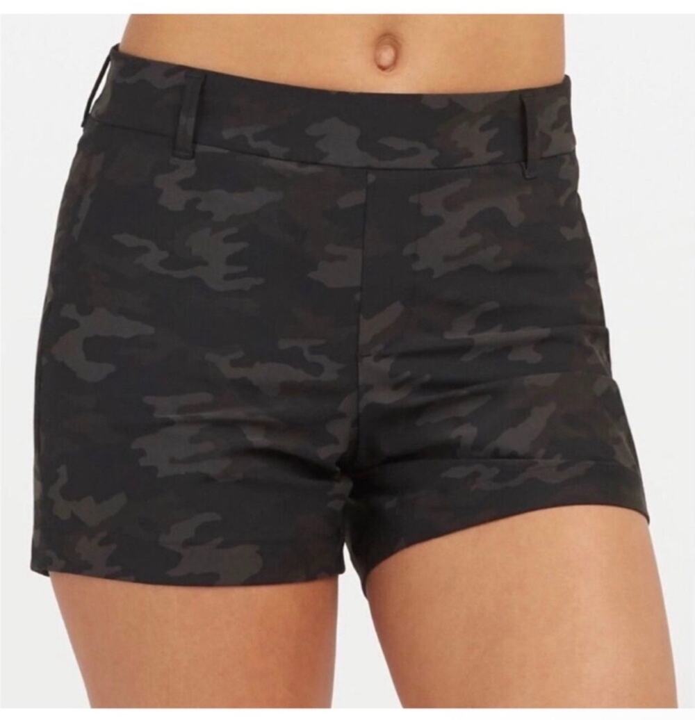Spanx Sunshine Shorts Women 3X Black Camo Pull On Casual Athletic Stretch Travel